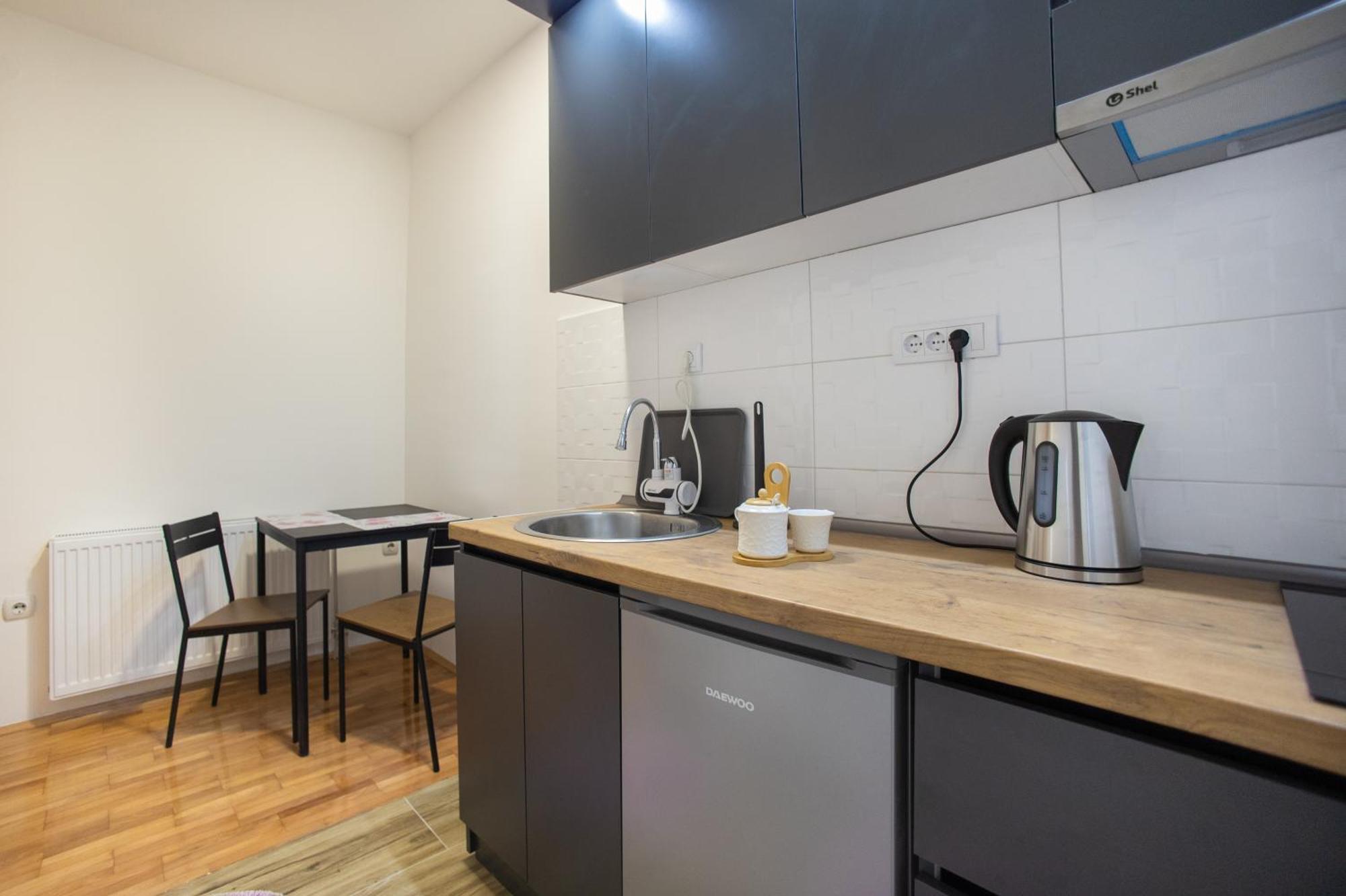 V & V Studio Apartments 2 Nis Bagian luar foto